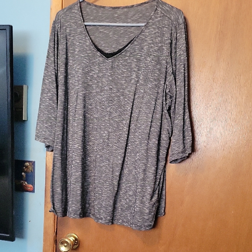 Catherines Black and Gray Short Sleeve Top